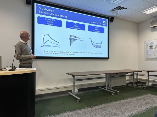 Iain Manfield giving a presentation about Biomolecular Interactions