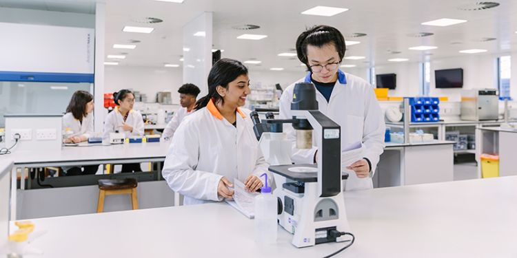 BSc Medical Science students in the lab